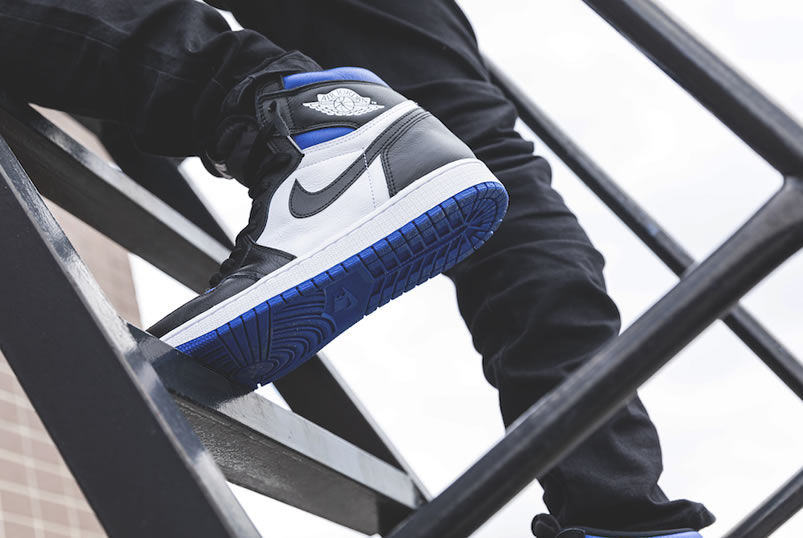 Air Jordan 1 Retro High Og Royal Toe 2020 On Feet Royal Blue Black 555088 041 (1) - www.kitistry.com