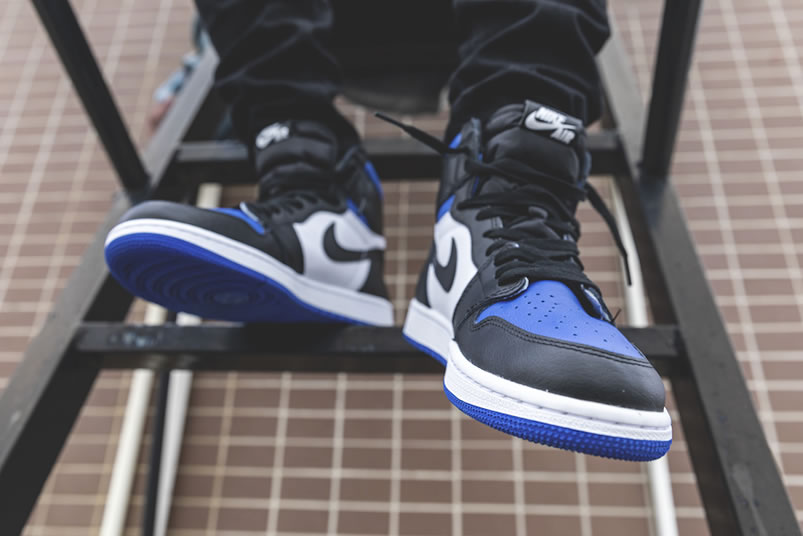 Air Jordan 1 Retro High Og Royal Toe 2020 On Feet Royal Blue Black 555088 041 (2) - www.kitistry.com