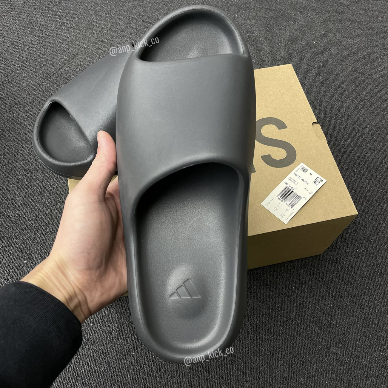 Adidas Yeezy Slider Onyx Black Anpkick Hq6448 (3) - www.kitistry.com Adidas Yeezy Slider Onyx Black Anpkick Hq6448 (3) - www.kitistry.com