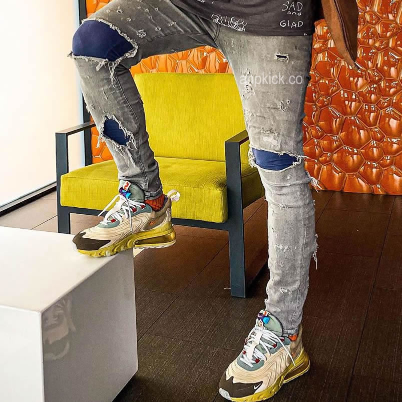 Nike Air Max 270 React Travis Scott Cactus Trails On Feet Ct2864 200 (1) - www.kitistry.com Nike Air Max 270 React Travis Scott Cactus Trails On Feet Ct2864 200 (1) - www.kitistry.com