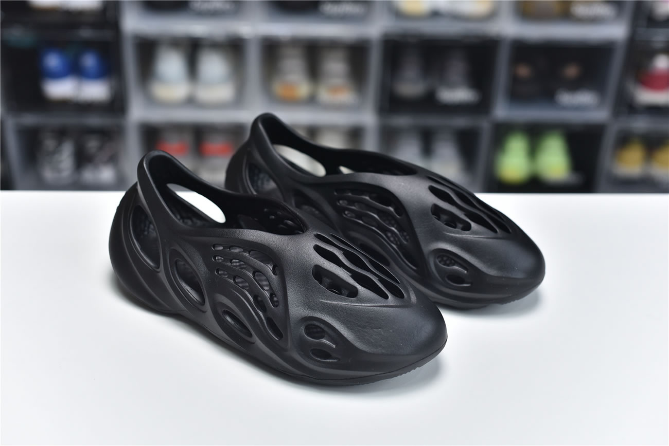 Adidas Yeezy Crocs Clog Foam Runner Colors Black (2) - www.kitistry.com Adidas Yeezy Crocs Clog Foam Runner Colors Black (2) - www.kitistry.com