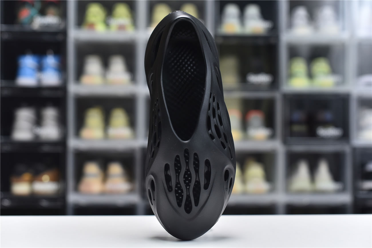 Adidas Yeezy Crocs Clog Foam Runner Colors Black (4) - www.kitistry.com Adidas Yeezy Crocs Clog Foam Runner Colors Black (4) - www.kitistry.com