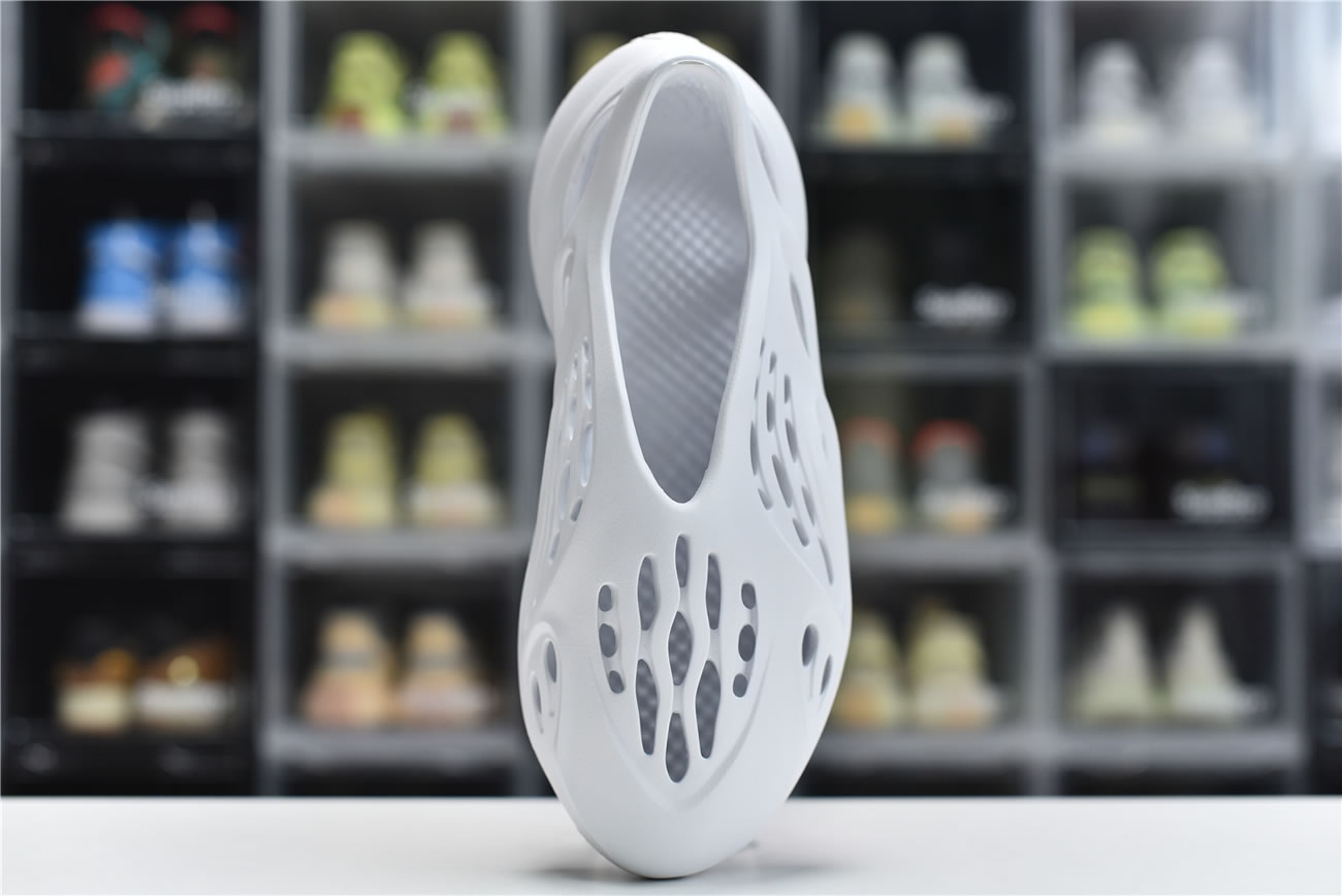 Adidas Yeezy Crocs Clog Foam Runner Colors White (4) - www.kitistry.com Adidas Yeezy Crocs Clog Foam Runner Colors White (4) - www.kitistry.com
