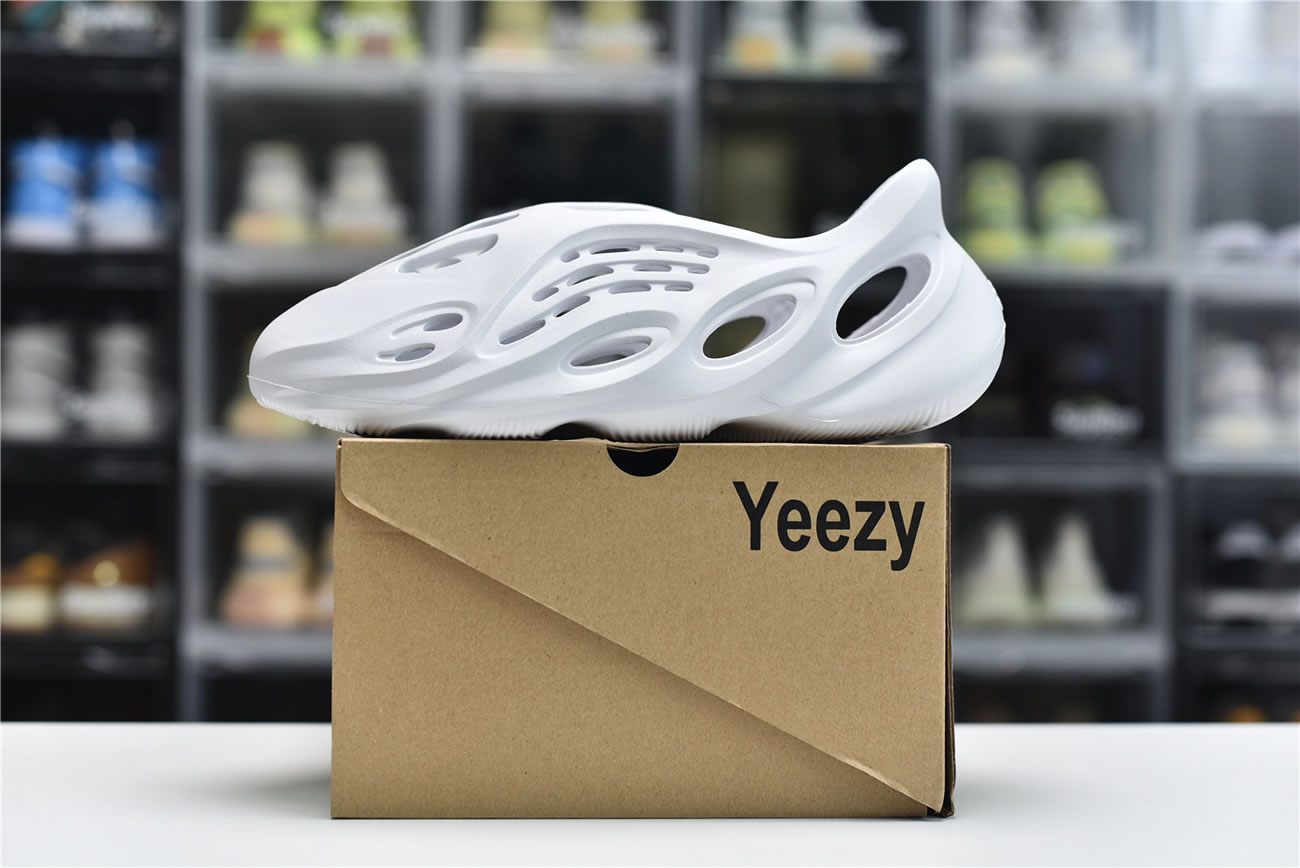 Adidas Yeezy Crocs Clog Foam Runner Colors White (7) - www.kitistry.com Adidas Yeezy Crocs Clog Foam Runner Colors White (7) - www.kitistry.com