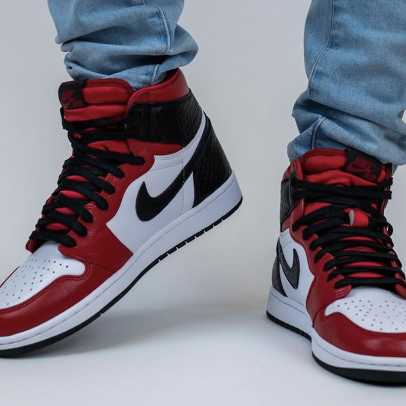 Air Jordan 1 Retro High Og Satin Snake On Feet Cd0461 601 (6) - www.kitistry.com Air Jordan 1 Retro High Og Satin Snake On Feet Cd0461 601 (6) - www.kitistry.com