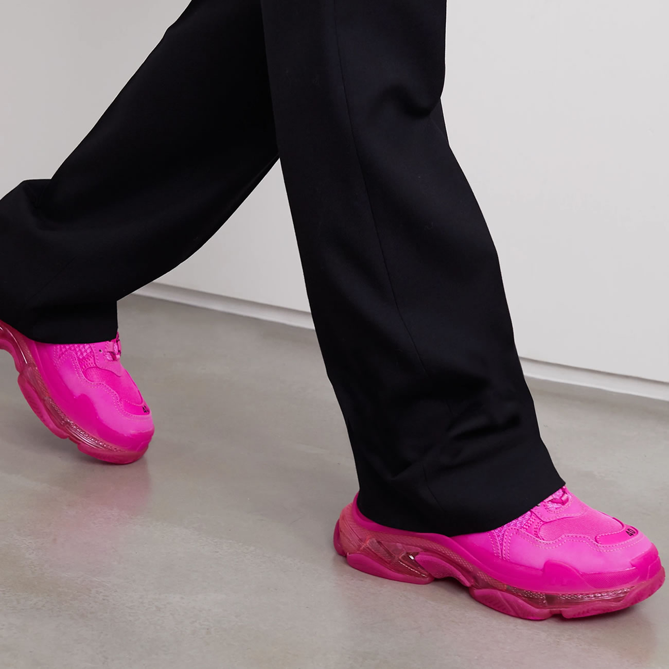 Balenciaga Triple S Pink On Feet (1) - www.kitistry.com Balenciaga Triple S Pink On Feet (1) - www.kitistry.com