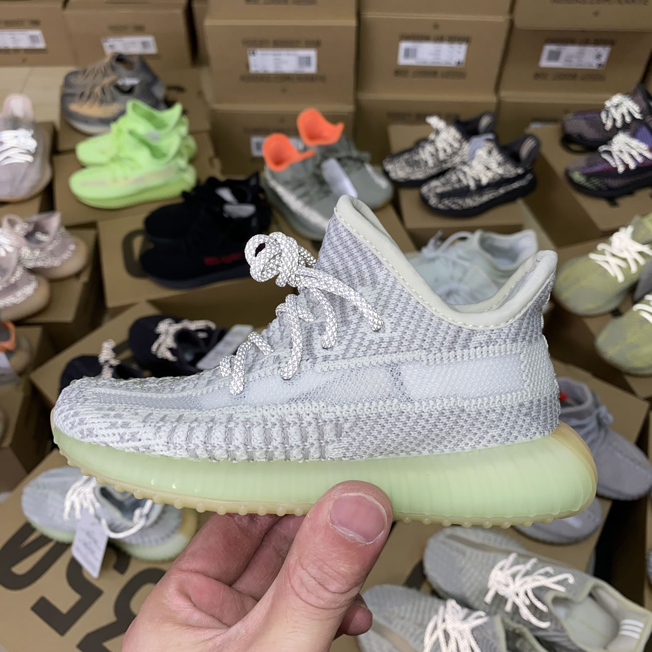 Adidas Yeezy Kids (22) - www.kitistry.com Adidas Yeezy Kids (22) - www.kitistry.com