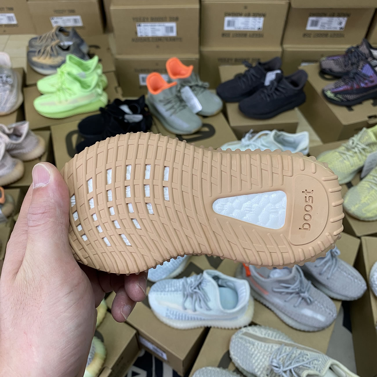 Adidas Yeezy Kids (26) - www.kitistry.com Adidas Yeezy Kids (26) - www.kitistry.com