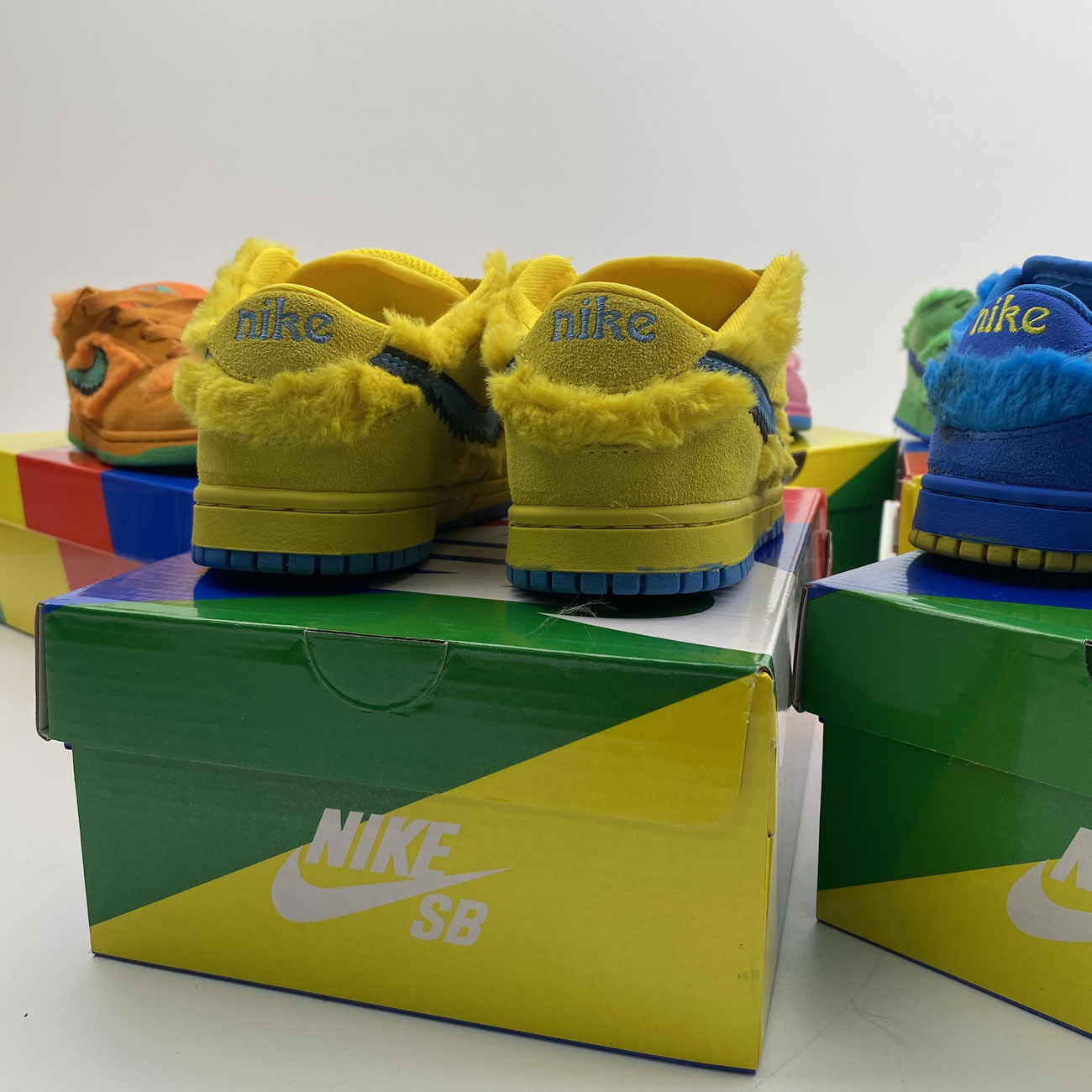 Kids Childrens Grateful Dead Bears Nike Sb Dunk Low Yellow Pink Orange Blue Green Release For Sale (5) - www.kitistry.com Kids Childrens Grateful Dead Bears Nike Sb Dunk Low Yellow Pink Orange Blue Green Release For Sale (5) - www.kitistry.com