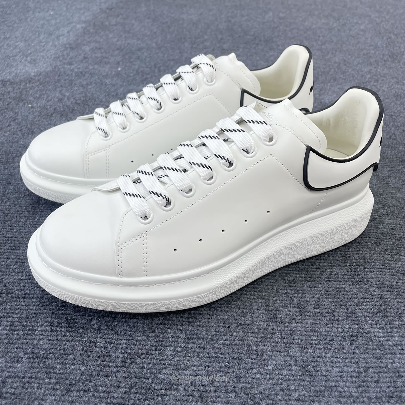 Alexander Mcqueen Oversized Sneaker White Black 625156 Whxmt 9074 (6) - www.kitistry.com