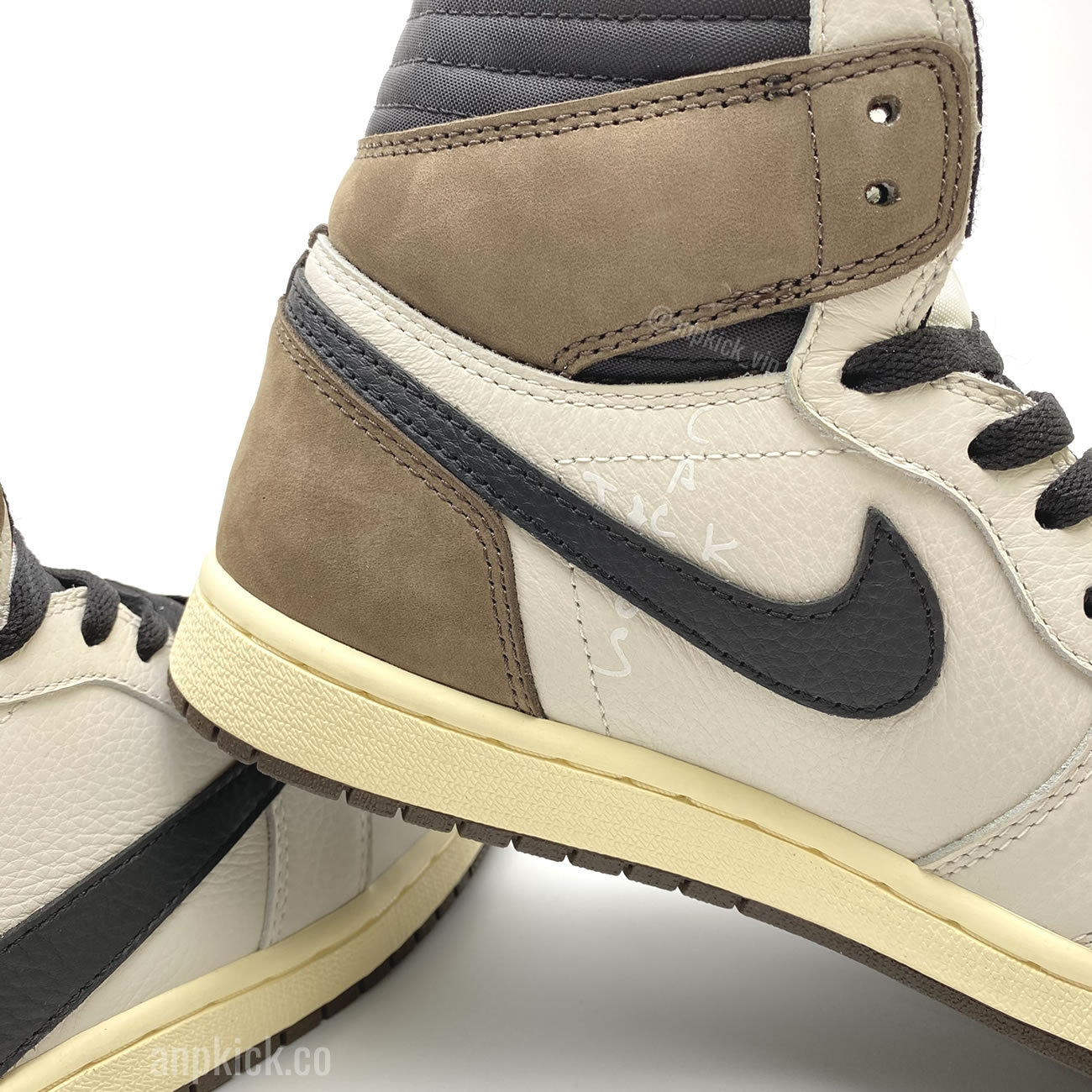 Travis Scott Air Jordan 1 Retro High Sample 2.0 Brown Cactus Jack Anpkick First Look (10) - www.kitistry.com Travis Scott Air Jordan 1 Retro High Sample 2.0 Brown Cactus Jack Anpkick First Look (10) - www.kitistry.com