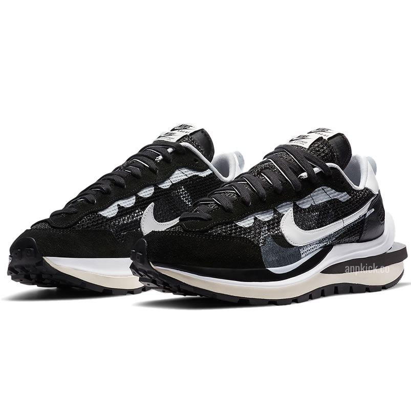 Sacai Nike Vaporwaffle Black Cv1363 001 (3) - www.kitistry.com