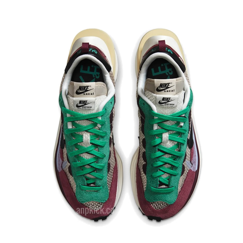 Sacai Nike Vaporwaffle String Black Villain Red Neptune Green Dd3035 200 (3) - www.kitistry.com
