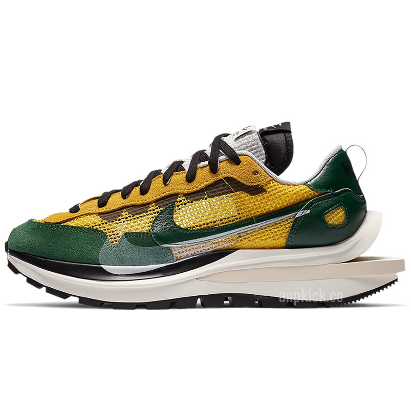 Sacai Nike Vaporwaffle Tour Yellow Stadium Green Sail Cv1363 700 (1) - www.kitistry.com