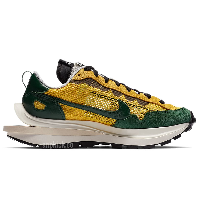 Sacai Nike Vaporwaffle Tour Yellow Stadium Green Sail Cv1363 700 (2) - www.kitistry.com