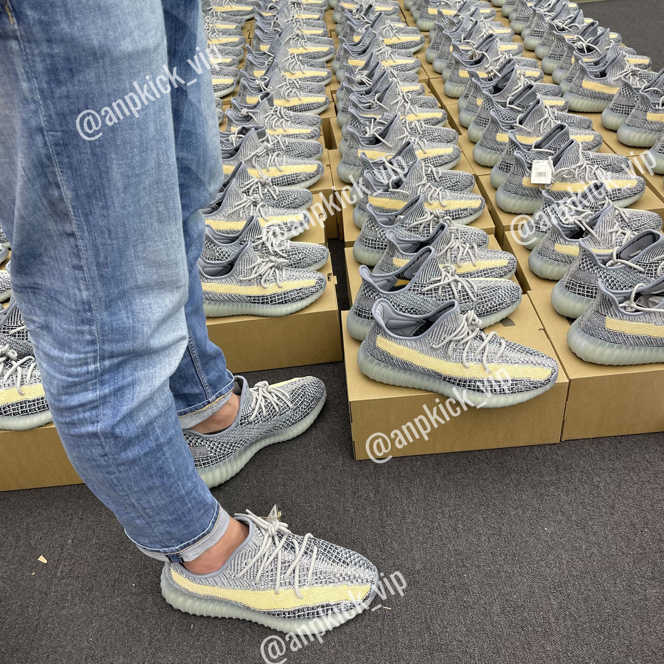 Adidas Anpkick Yeezy Boost 350 V2 Ash Blue Gy7657 (10) - www.kitistry.com Adidas Anpkick Yeezy Boost 350 V2 Ash Blue Gy7657 (10) - www.kitistry.com