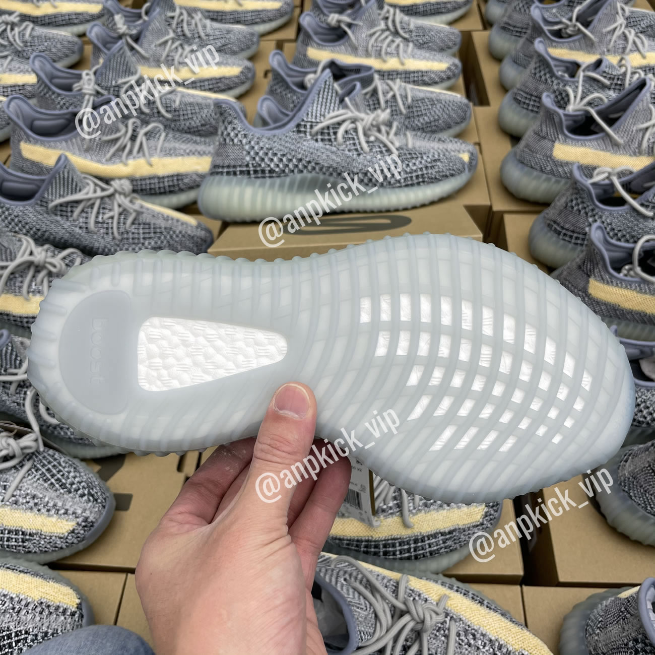Adidas Anpkick Yeezy Boost 350 V2 Ash Blue Gy7657 (8) - www.kitistry.com Adidas Anpkick Yeezy Boost 350 V2 Ash Blue Gy7657 (8) - www.kitistry.com