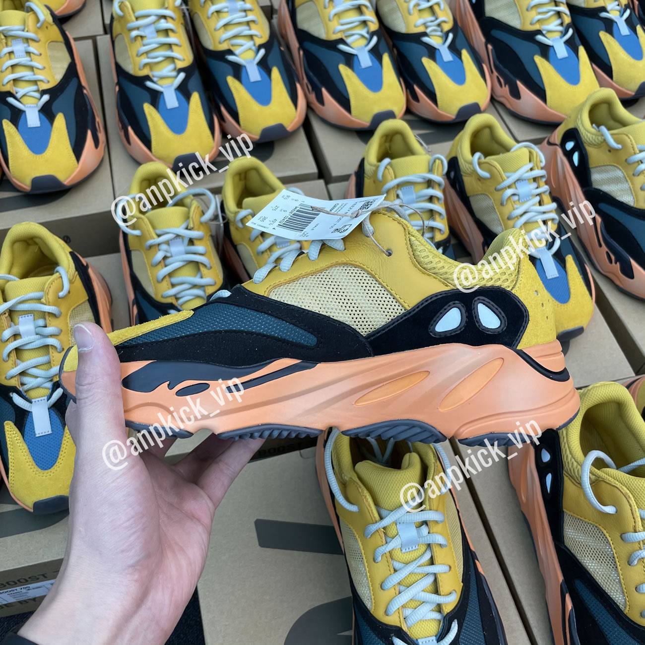 Adidas Anpkick Yeezy Boost 700 Sun Gz6984 (3) - www.kitistry.com Adidas Anpkick Yeezy Boost 700 Sun Gz6984 (3) - www.kitistry.com