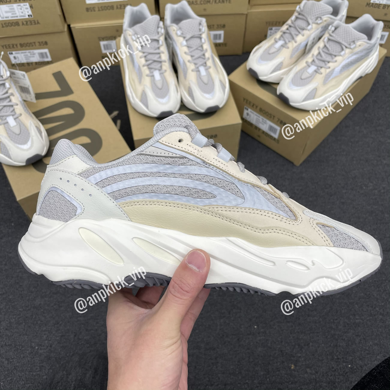 Adidas Yeezy Boost 700 V2 Cream Gy7924 (10) - www.kitistry.com Adidas Yeezy Boost 700 V2 Cream Gy7924 (10) - www.kitistry.com