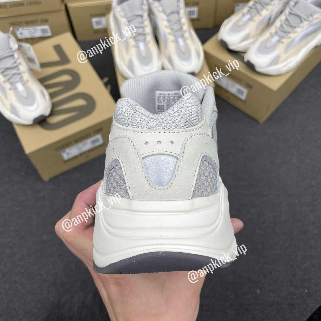 Adidas Yeezy Boost 700 V2 Cream Gy7924 (11) - www.kitistry.com Adidas Yeezy Boost 700 V2 Cream Gy7924 (11) - www.kitistry.com