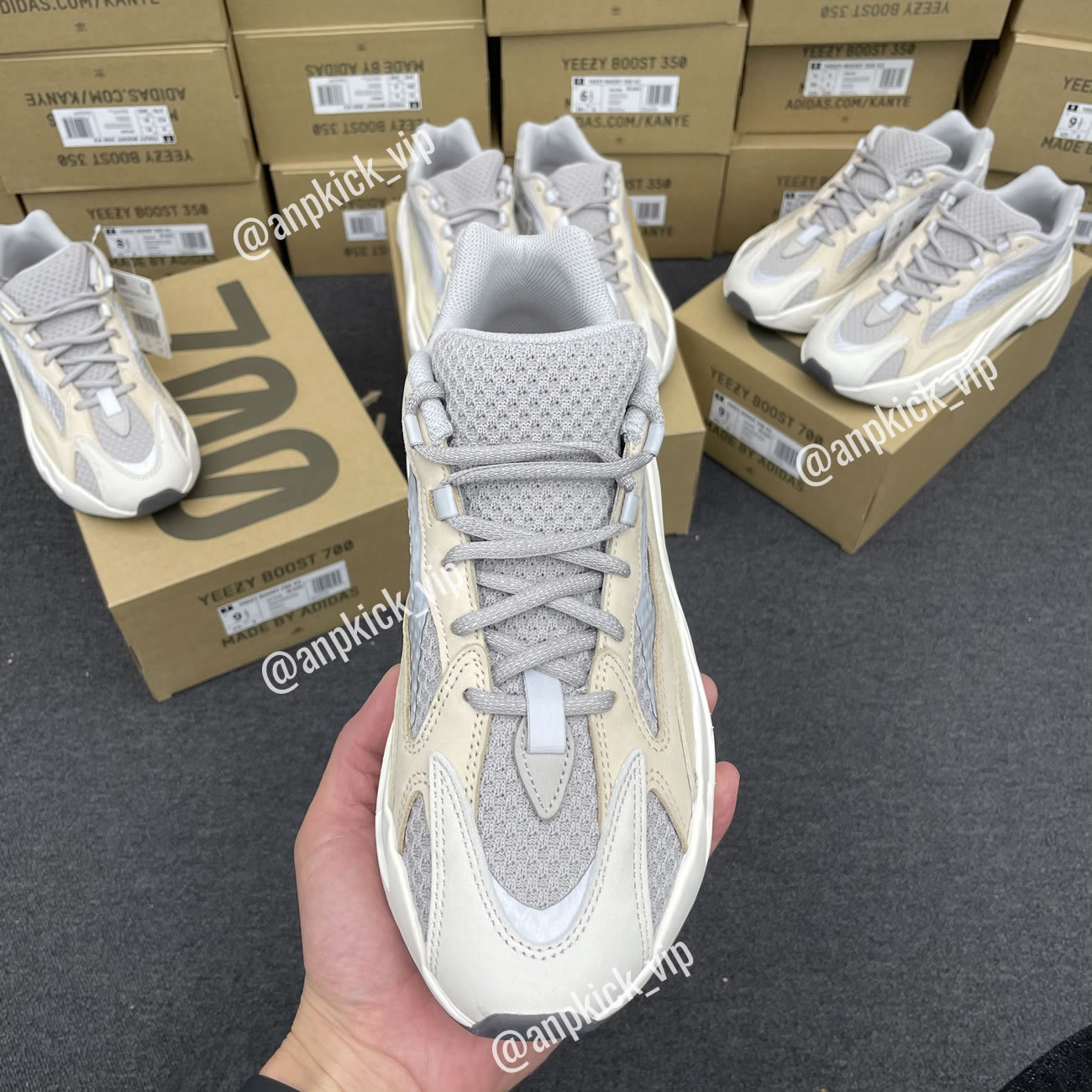 Adidas Yeezy Boost 700 V2 Cream Gy7924 (9) - www.kitistry.com Adidas Yeezy Boost 700 V2 Cream Gy7924 (9) - www.kitistry.com