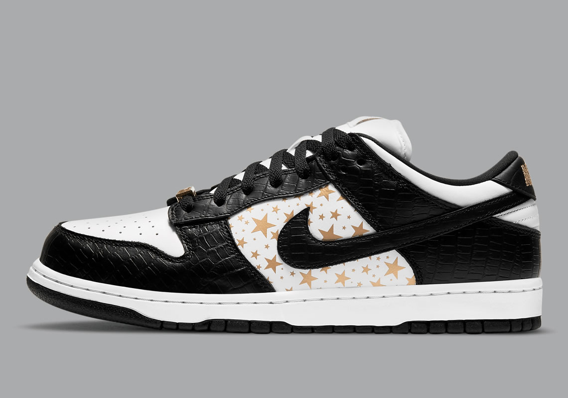 Supreme Nike Sb Dunk Low White Metallic Gold Black Dh3228 102 (1) - www.kitistry.com Supreme Nike Sb Dunk Low White Metallic Gold Black Dh3228 102 (1) - www.kitistry.com