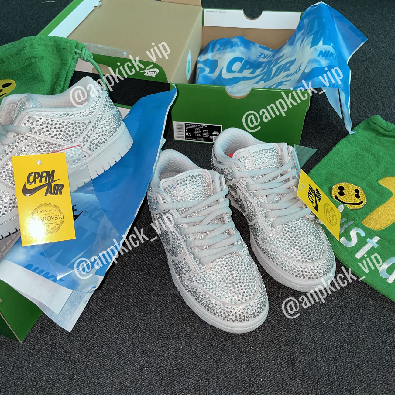 Anpkick Nike Dunk Low Cactus Plant Flea Market Swarovski Crystals Cz2670 001 (13) - www.kitistry.com Anpkick Nike Dunk Low Cactus Plant Flea Market Swarovski Crystals Cz2670 001 (13) - www.kitistry.com