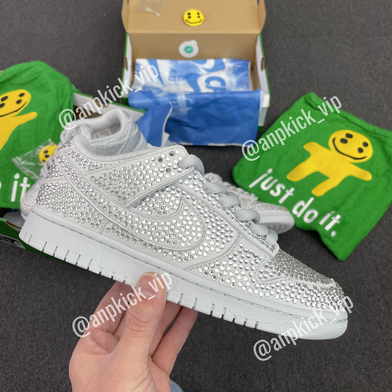 Anpkick Nike Dunk Low Cactus Plant Flea Market Swarovski Crystals Cz2670 001 (2) - www.kitistry.com Anpkick Nike Dunk Low Cactus Plant Flea Market Swarovski Crystals Cz2670 001 (2) - www.kitistry.com