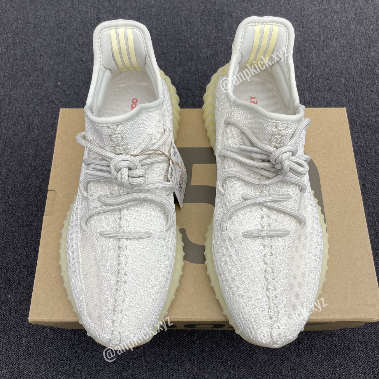 Adidas Yeezy Boost 350 V2 Light Uv Sensitive Gy3438 (10) - www.kitistry.com Adidas Yeezy Boost 350 V2 Light Uv Sensitive Gy3438 (10) - www.kitistry.com