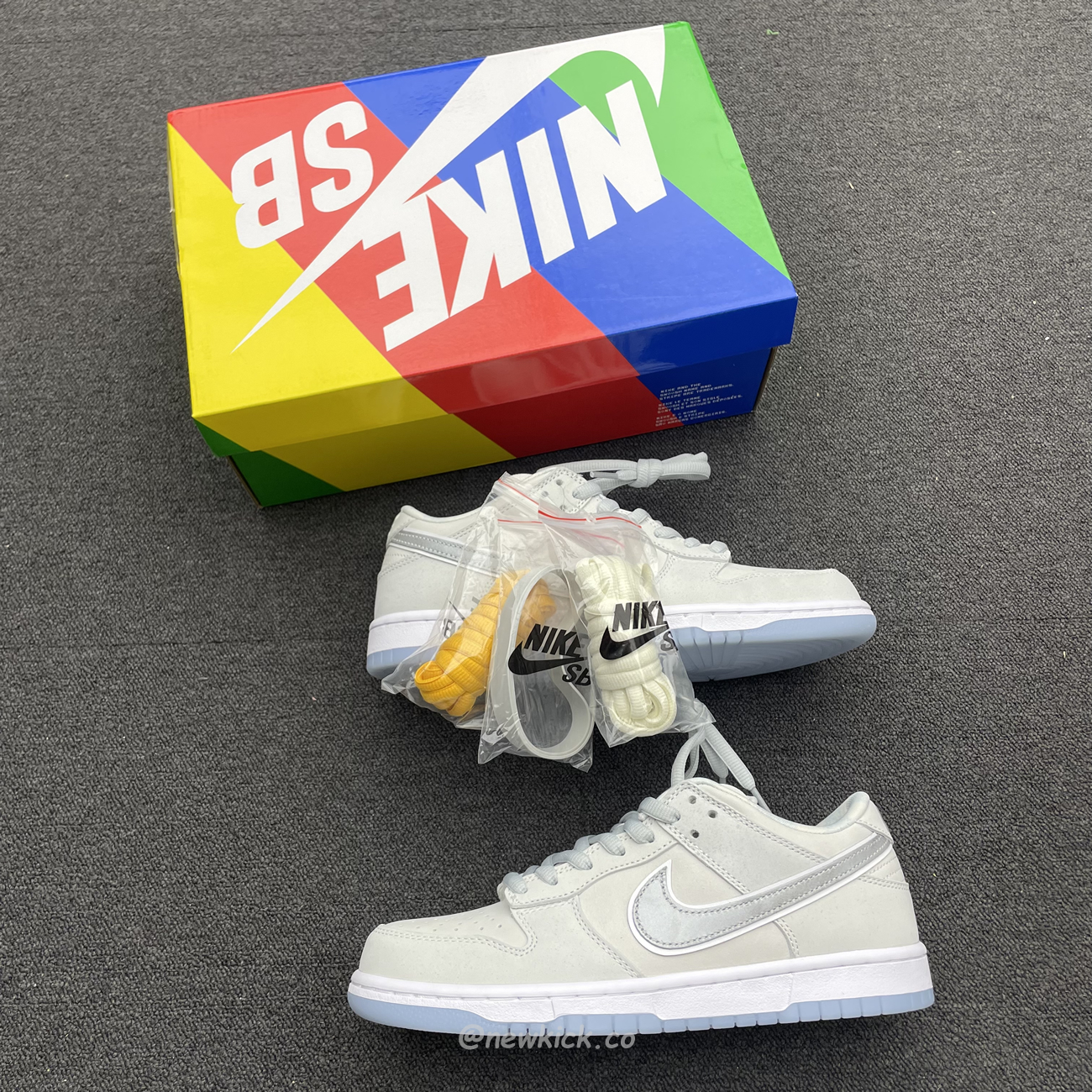 Nike Sb Dunk Low White Lobster Friends And Family Fd8776 100 (4) - www.kitistry.com Nike Sb Dunk Low White Lobster Friends And Family Fd8776 100 (4) - www.kitistry.com