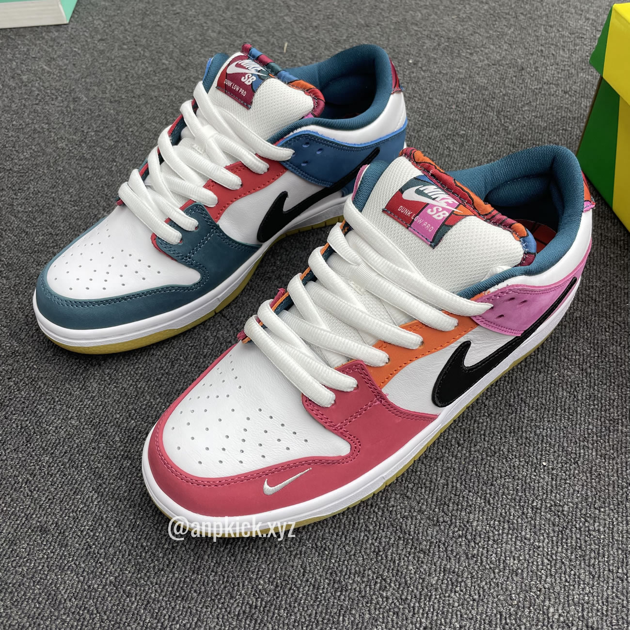 Parra Nike Sb Dunk Low Collab Summer 2021 Colorway Surfaces Dh7695 100 (7) - www.kitistry.com Parra Nike Sb Dunk Low Collab Summer 2021 Colorway Surfaces Dh7695 100 (7) - www.kitistry.com