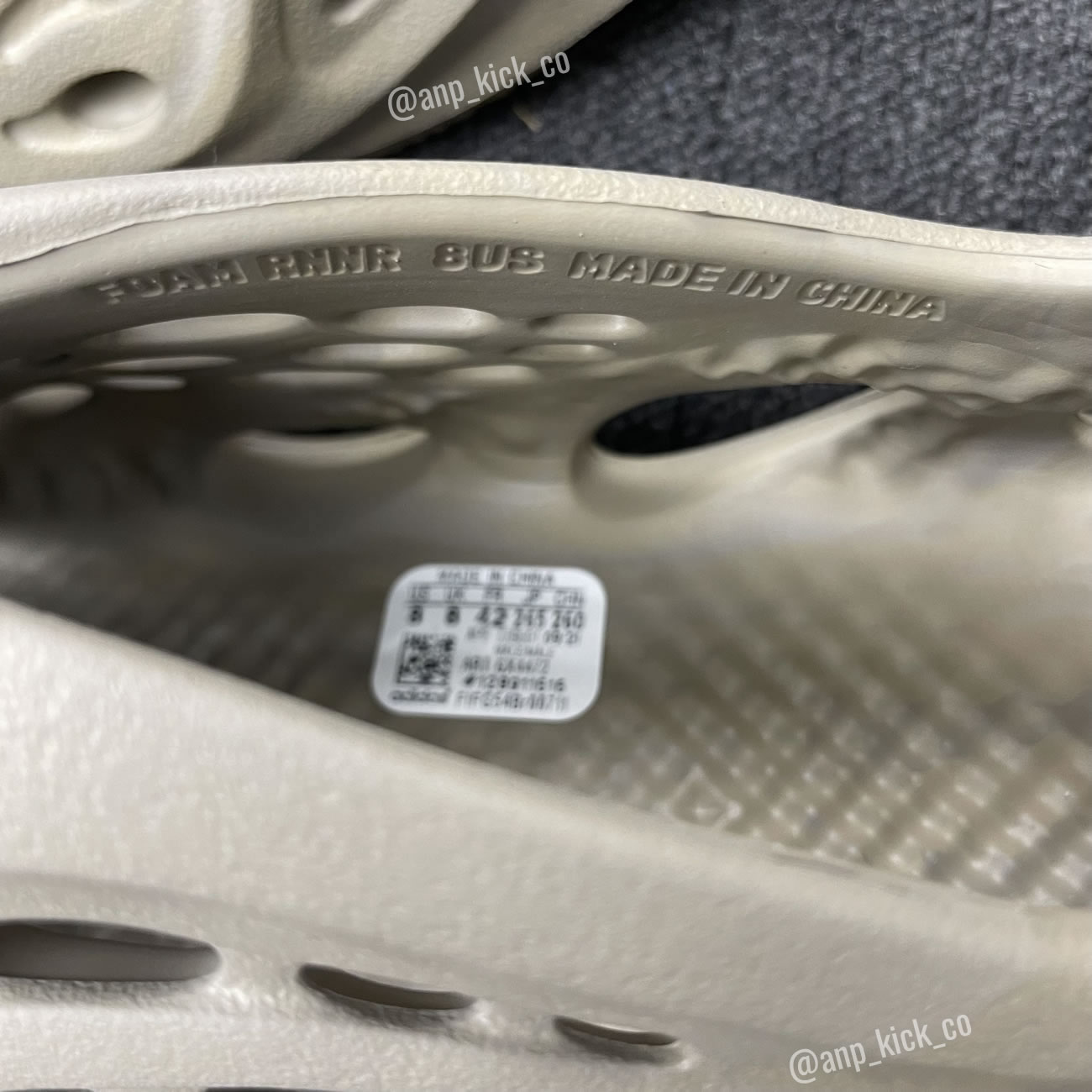 Adidas Yeezy Foam Runner Stone Sage Anpkick Gx4472 (3) - www.kitistry.com Adidas Yeezy Foam Runner Stone Sage Anpkick Gx4472 (3) - www.kitistry.com