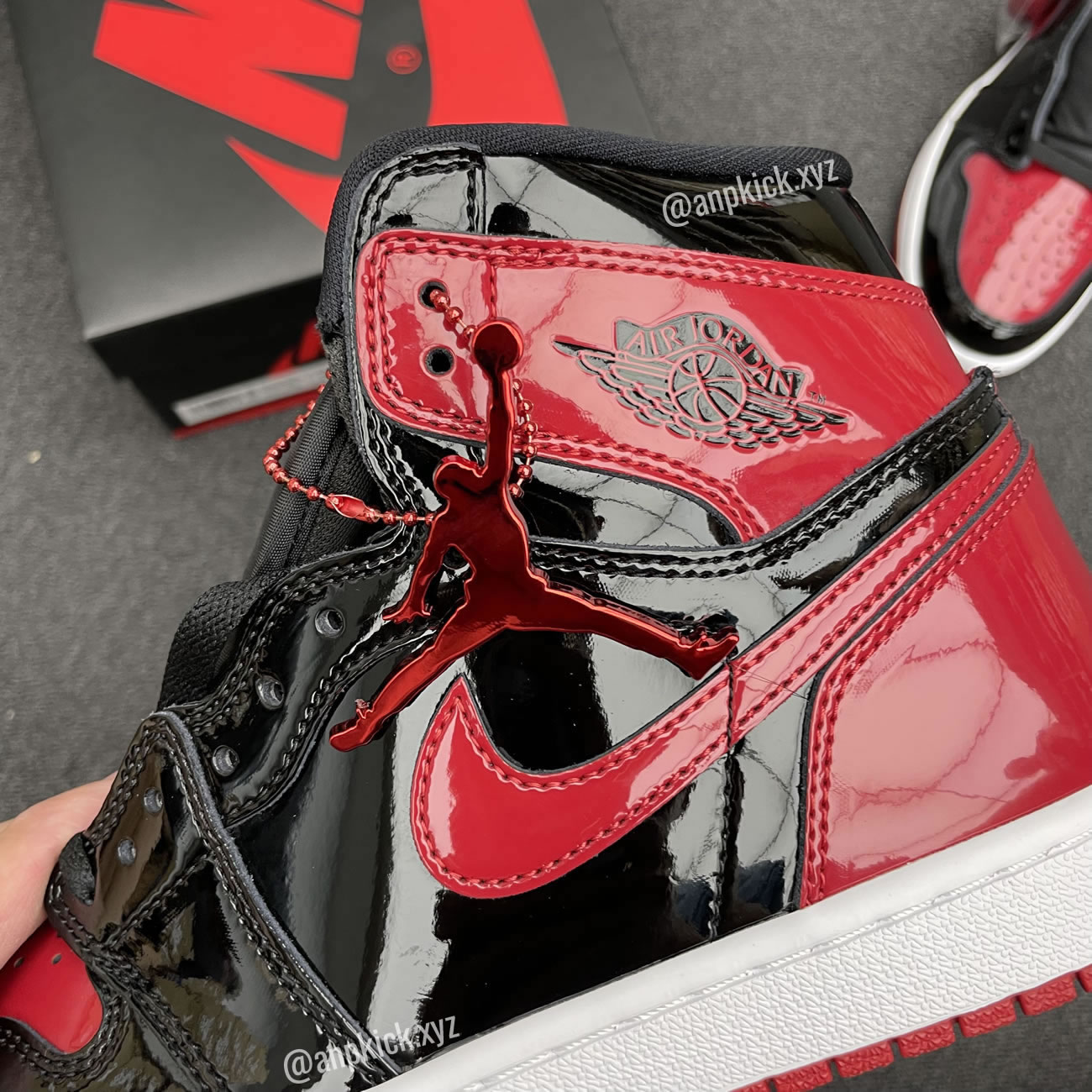 Air Jordan 1 High Og Bred Patent 555088 063 (8) - www.kitistry.com Air Jordan 1 High Og Bred Patent 555088 063 (8) - www.kitistry.com