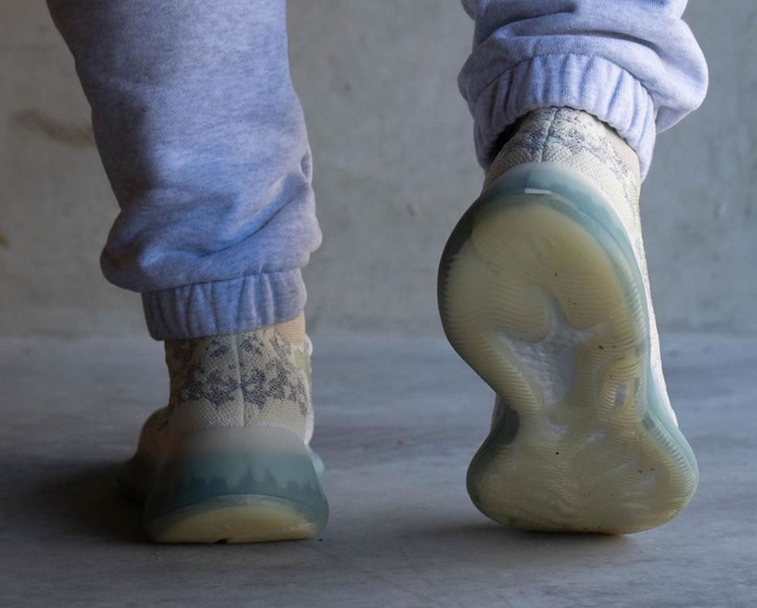Adidas Yeezy Boost 380 Alien Blue Gw0304 On Feet (8) - www.kitistry.com Adidas Yeezy Boost 380 Alien Blue Gw0304 On Feet (8) - www.kitistry.com