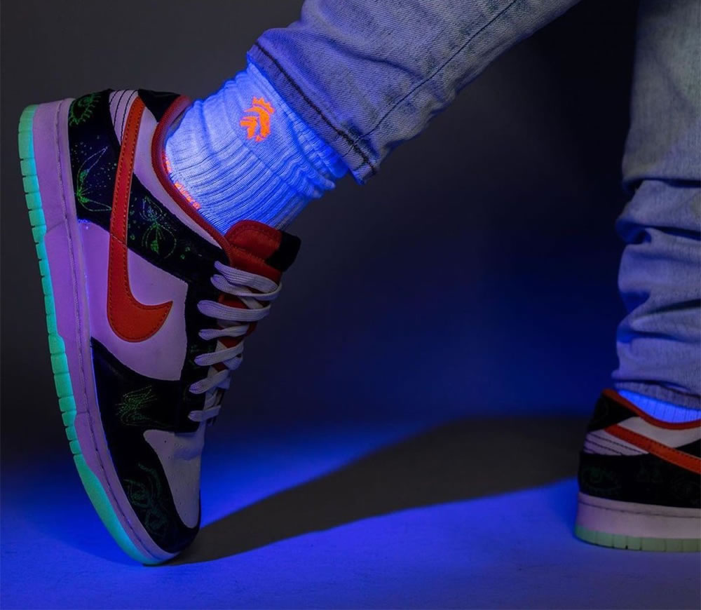 Nike Dunk Low Halloween Sail Starfish Black Dd3357 100 On Feet (6) - www.kitistry.com