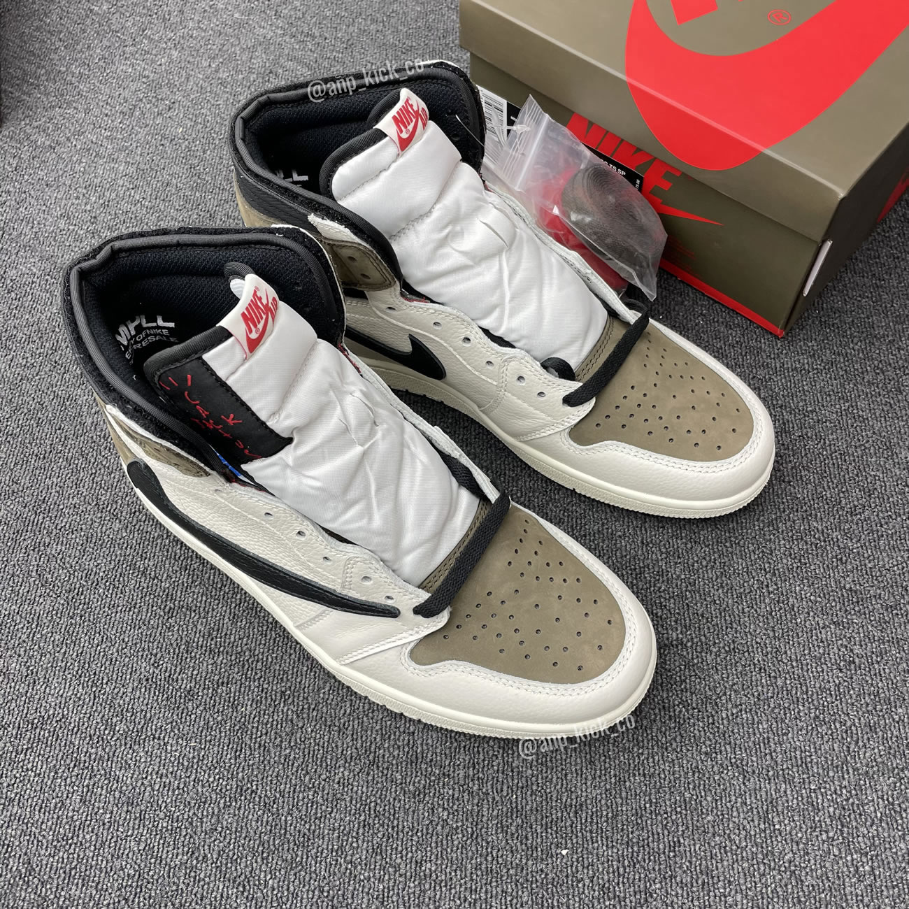 Travis Scott Air Jordan 1 High Og Sp White Brown Black Fragment Anpkick Custom Making (7) - www.kitistry.com Travis Scott Air Jordan 1 High Og Sp White Brown Black Fragment Anpkick Custom Making (7) - www.kitistry.com