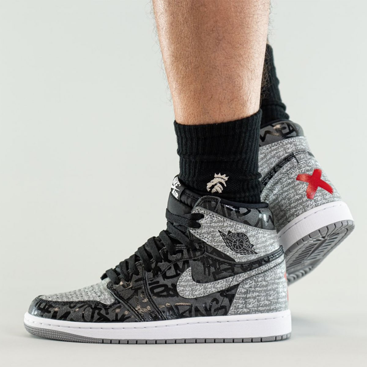 Air Jordan 1 High Og Rebellionaire Black White Particle Grey On Feet 555088 036 (6) - www.kitistry.com Air Jordan 1 High Og Rebellionaire Black White Particle Grey On Feet 555088 036 (6) - www.kitistry.com