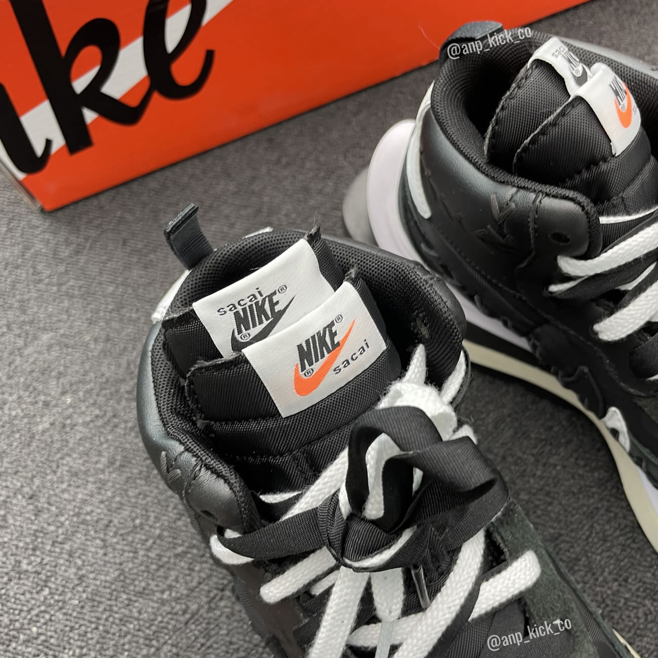 Sacai Nike Vaporwaffle Jean Paul Gaultier Black White Anpkick Dh9186 001 (9) - www.kitistry.com Sacai Nike Vaporwaffle Jean Paul Gaultier Black White Anpkick Dh9186 001 (9) - www.kitistry.com