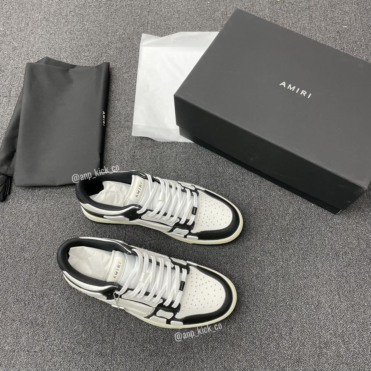 A M I R I Skel Top Low Leather Sneakers Black White Anpkick Mfs003 000 (11) - www.kitistry.com A M I R I Skel Top Low Leather Sneakers Black White Anpkick Mfs003 000 (11) - www.kitistry.com