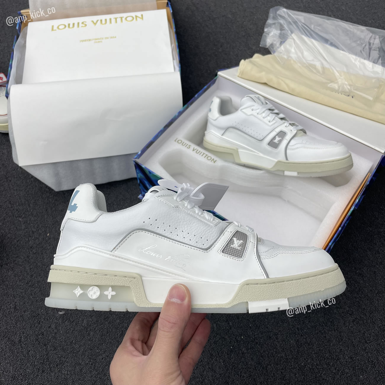 New L V Trainer Sneaker Shoes White Signature (2) - www.kitistry.com New L V Trainer Sneaker Shoes White Signature (2) - www.kitistry.com