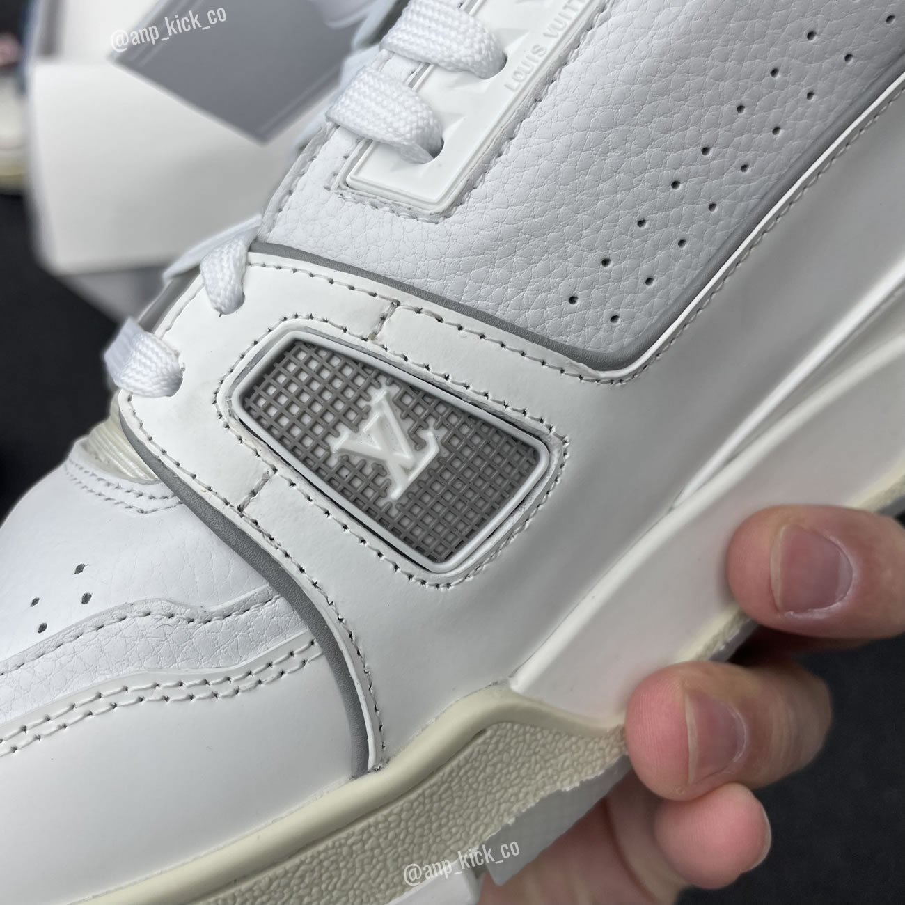 New L V Trainer Sneaker Shoes White Signature (5) - www.kitistry.com New L V Trainer Sneaker Shoes White Signature (5) - www.kitistry.com