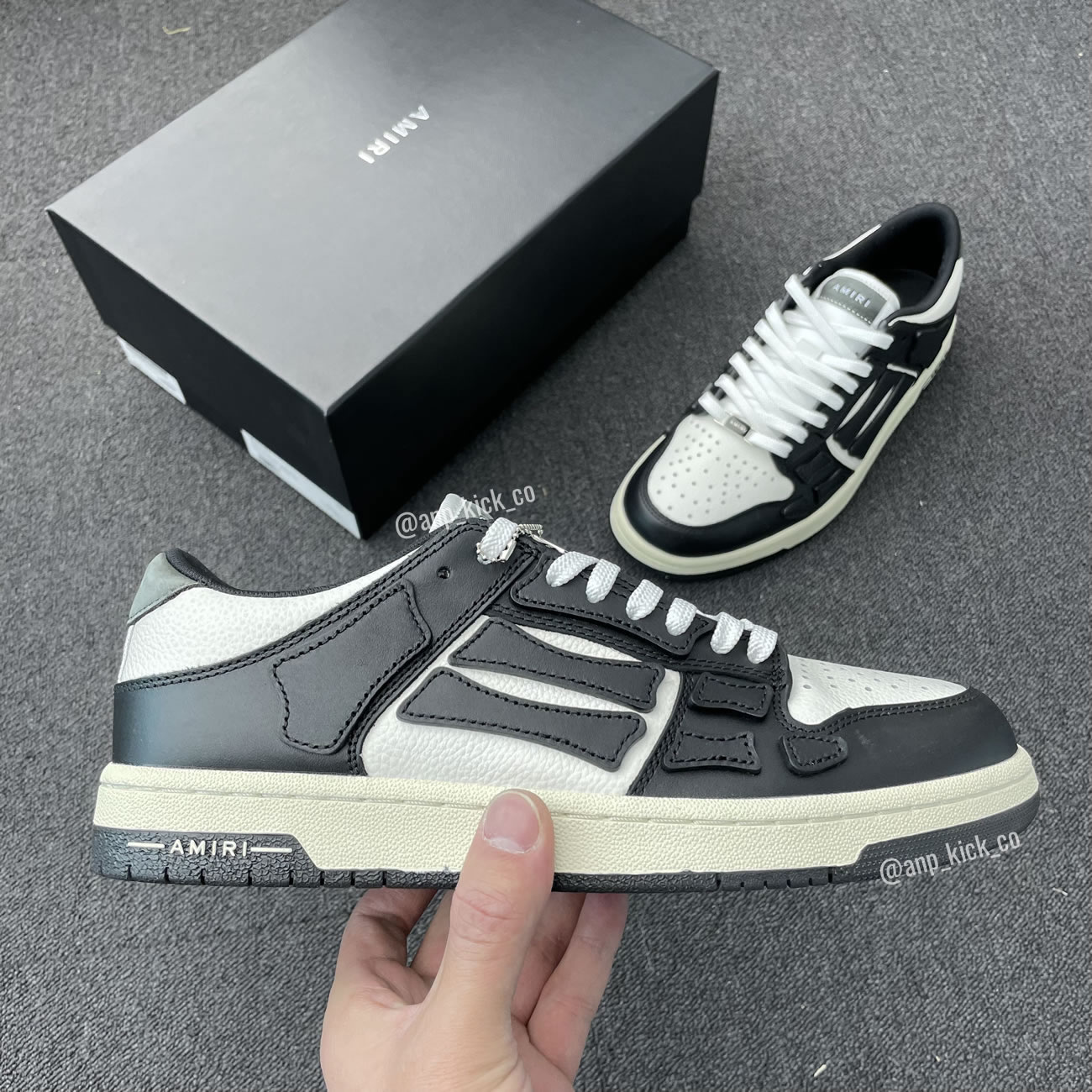 A M I R I Skel Top Low Leather Sneakers Black White Anpkick Mfs003 004 (1) - www.kitistry.com A M I R I Skel Top Low Leather Sneakers Black White Anpkick Mfs003 004 (1) - www.kitistry.com