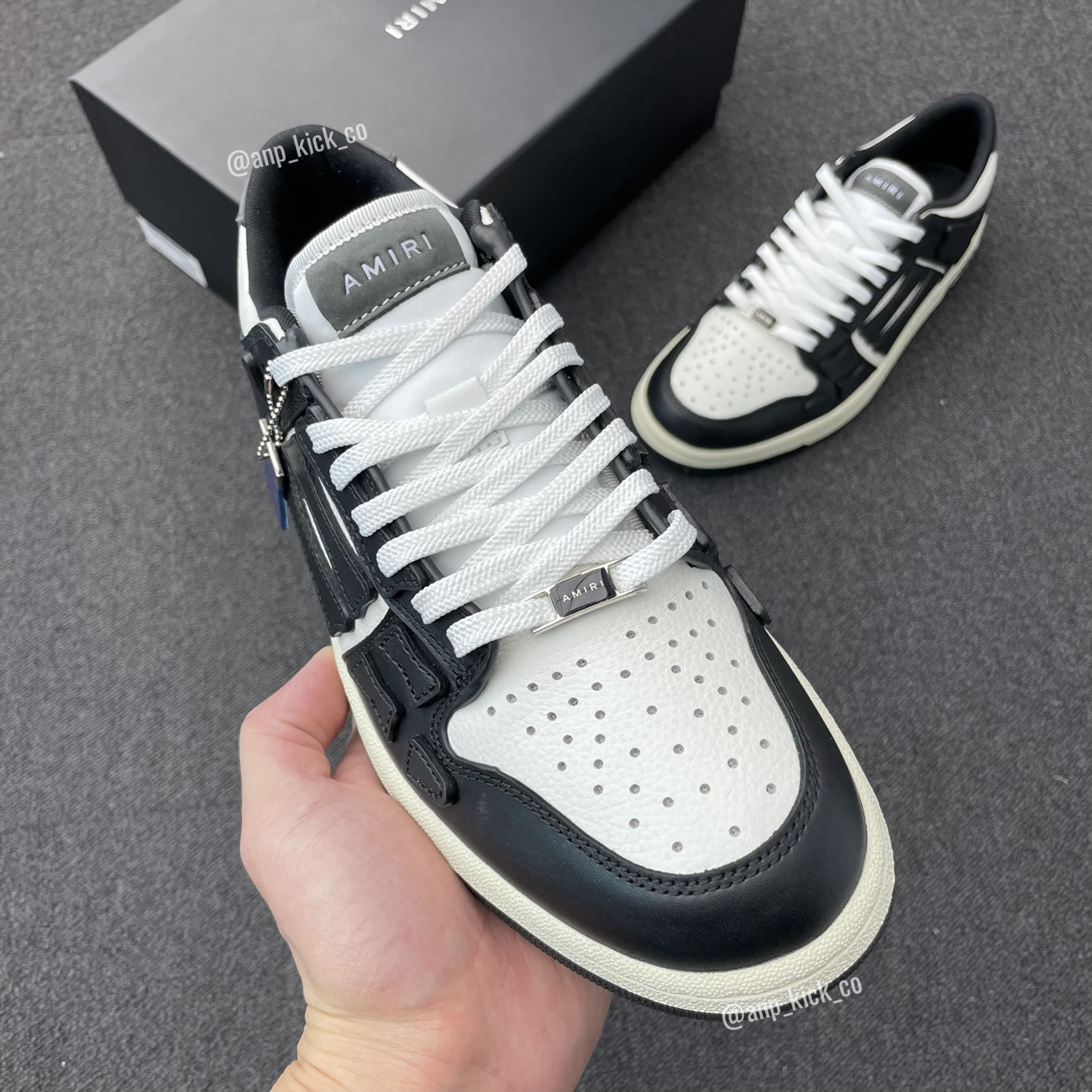 A M I R I Skel Top Low Leather Sneakers Black White Anpkick Mfs003 004 (2) - www.kitistry.com A M I R I Skel Top Low Leather Sneakers Black White Anpkick Mfs003 004 (2) - www.kitistry.com