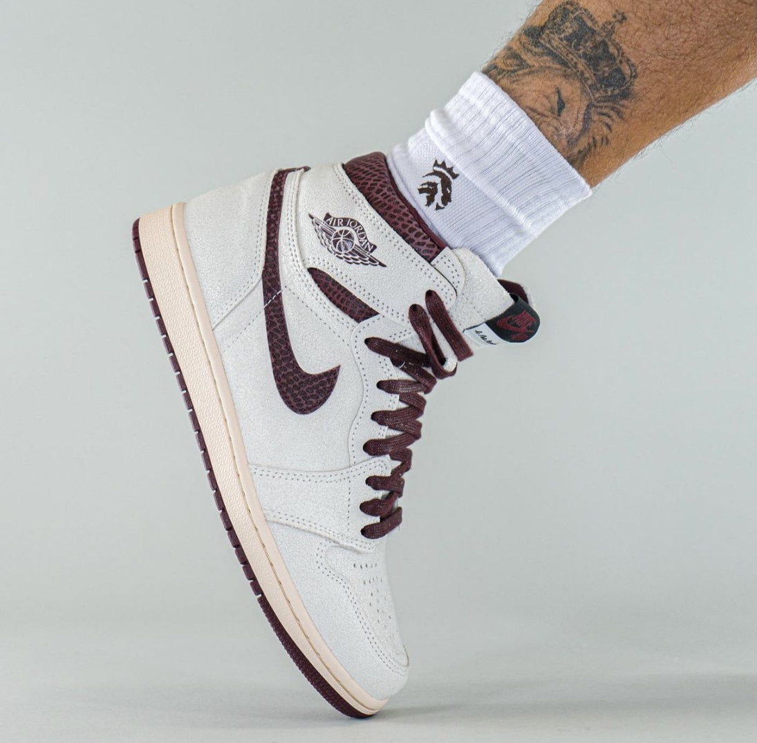 A Ma Maniere Air Jordan 1 High Og Sail And Burgundy Do7097 100 On Feet (5) - www.kitistry.com