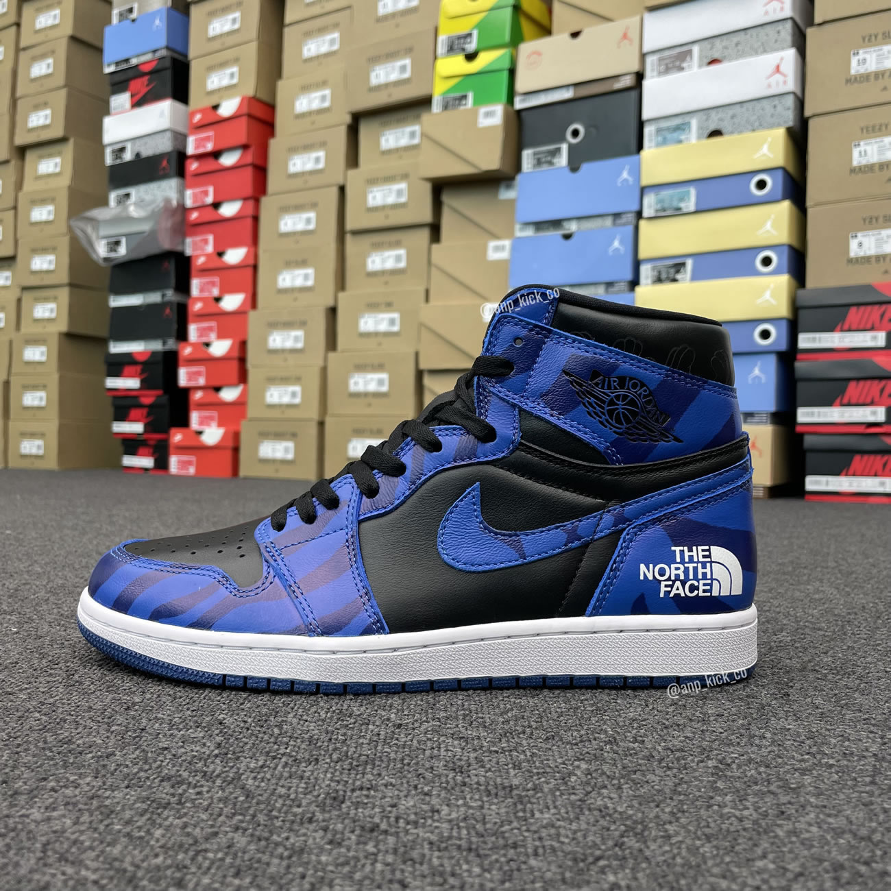 The North Face Kaws Air Jordan 1 Retro High Shoes Anpkick Custom Making (2) - www.kitistry.com The North Face Kaws Air Jordan 1 Retro High Shoes Anpkick Custom Making (2) - www.kitistry.com