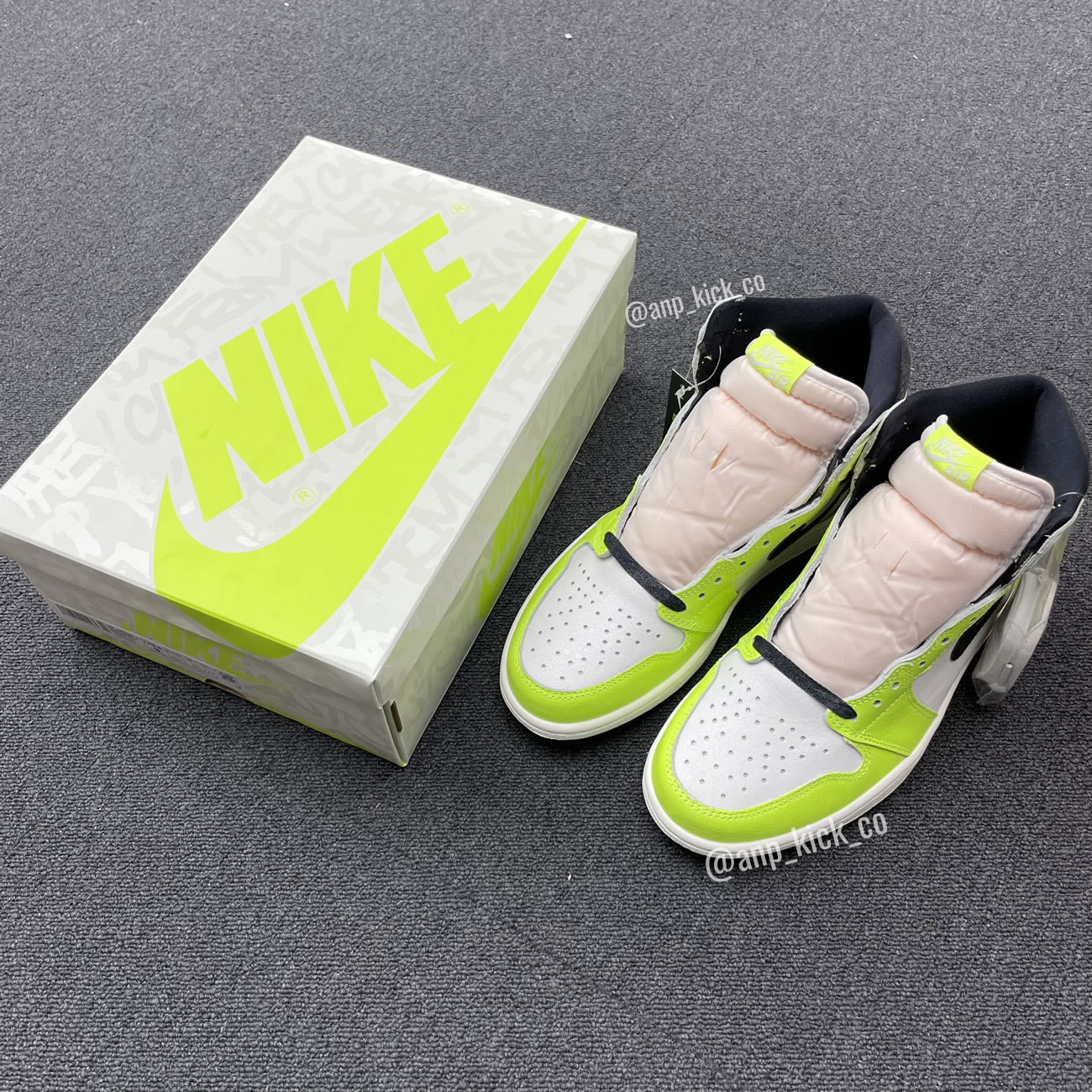 Air Jordan 1 Retro High Og Anpkick Volt Black Sail 555088 702 (10) - www.kitistry.com Air Jordan 1 Retro High Og Anpkick Volt Black Sail 555088 702 (10) - www.kitistry.com