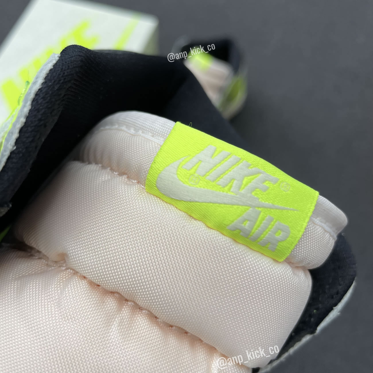 Air Jordan 1 Retro High Og Anpkick Volt Black Sail 555088 702 (5) - www.kitistry.com Air Jordan 1 Retro High Og Anpkick Volt Black Sail 555088 702 (5) - www.kitistry.com