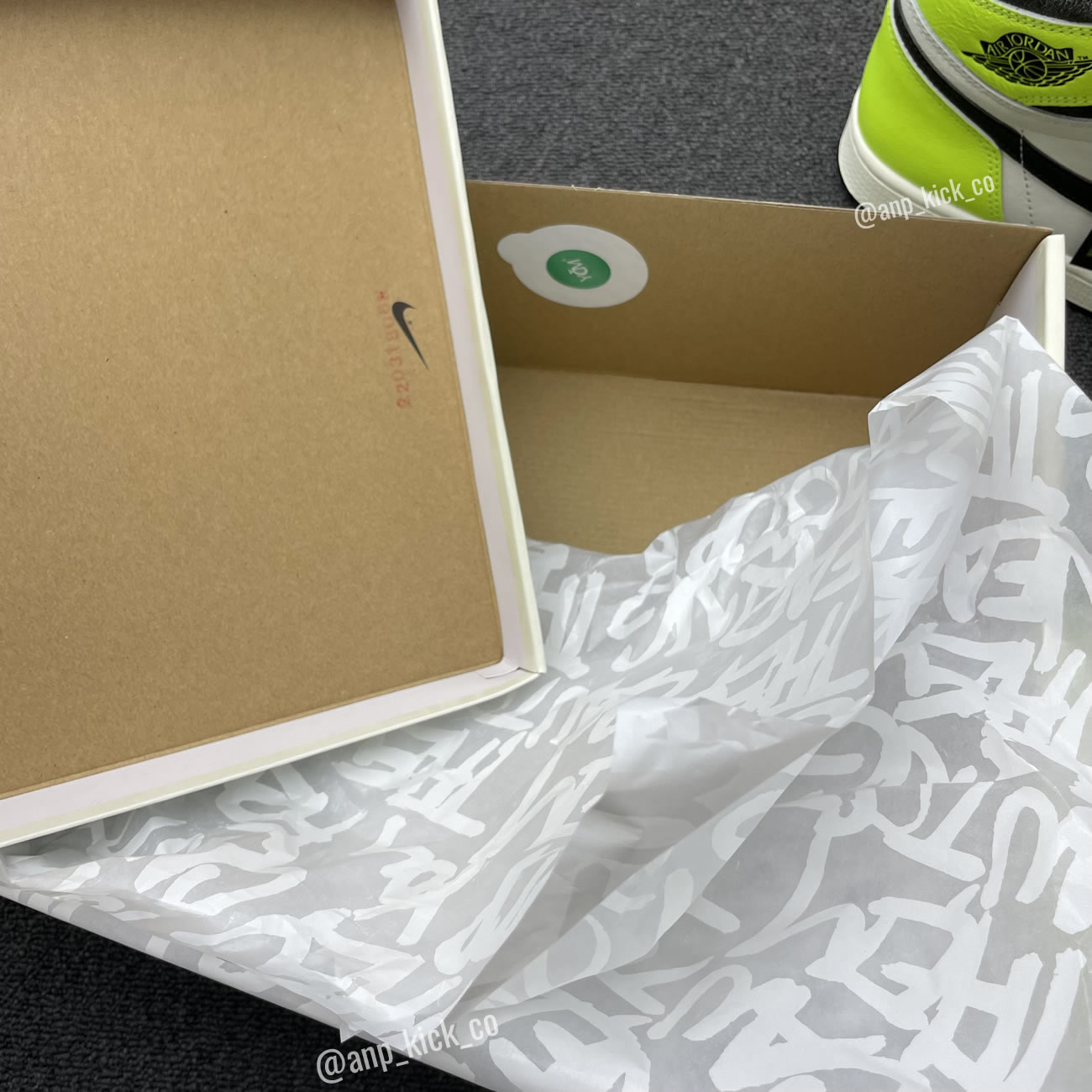 Air Jordan 1 Retro High Og Anpkick Volt Black Sail 555088 702 (9) - www.kitistry.com Air Jordan 1 Retro High Og Anpkick Volt Black Sail 555088 702 (9) - www.kitistry.com