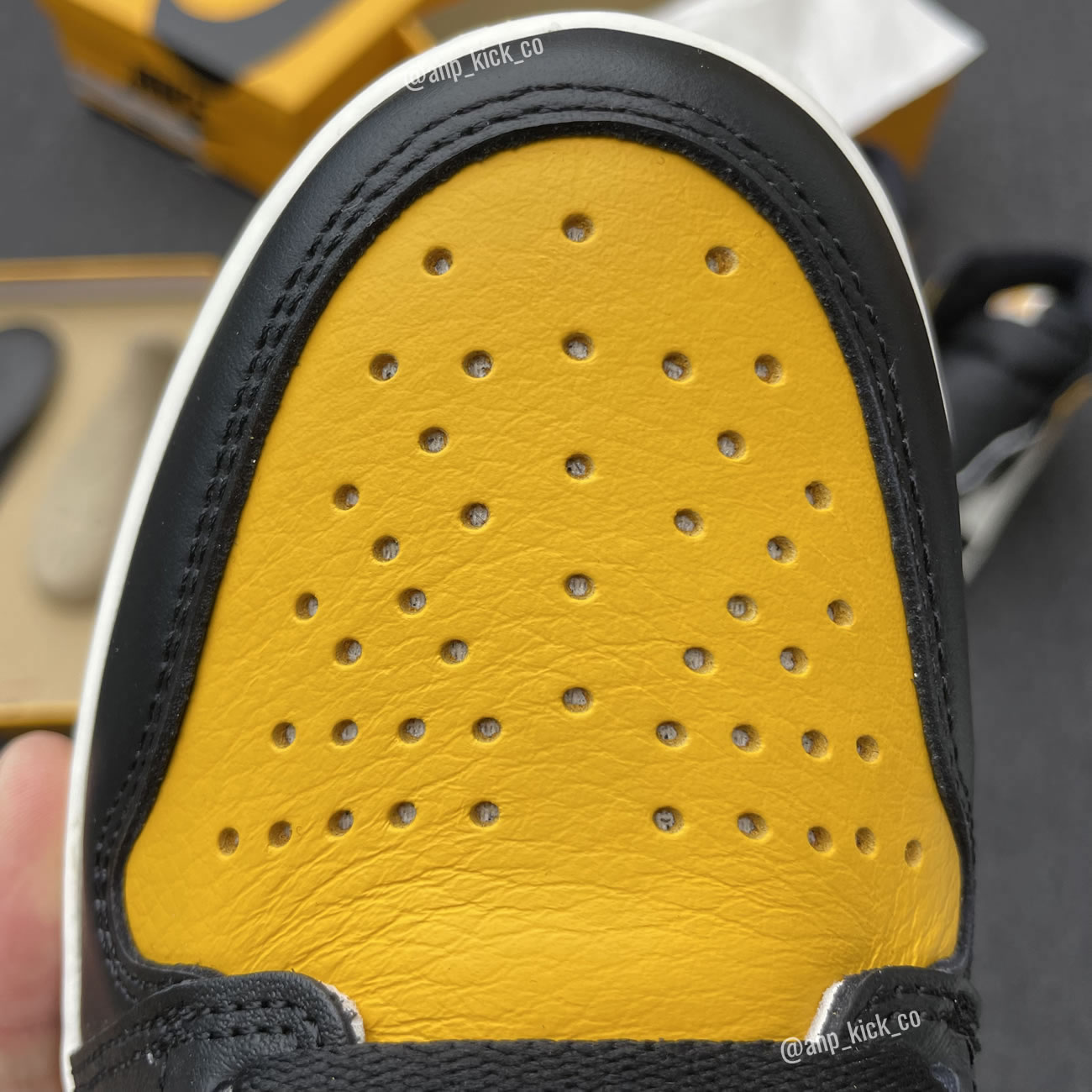 Air Jordan 1 Retro High Og Anpkick Yellow Toe 555088 711 (6) - www.kitistry.com Air Jordan 1 Retro High Og Anpkick Yellow Toe 555088 711 (6) - www.kitistry.com