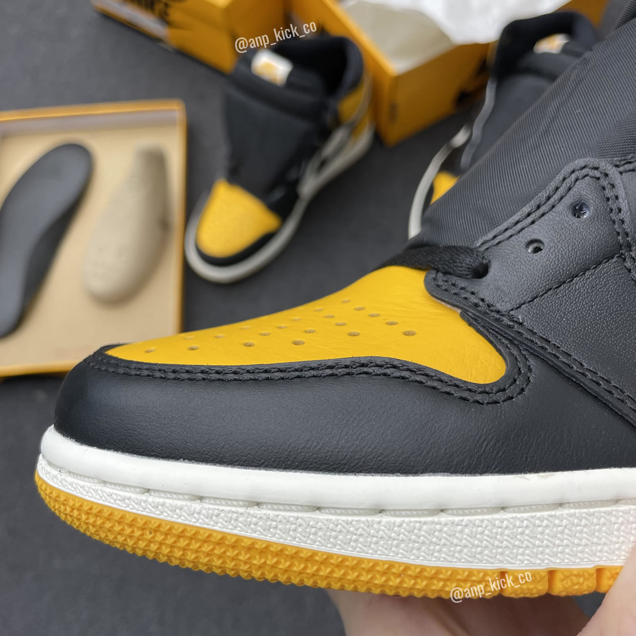 Air Jordan 1 Retro High Og Anpkick Yellow Toe 555088 711 (7) - www.kitistry.com Air Jordan 1 Retro High Og Anpkick Yellow Toe 555088 711 (7) - www.kitistry.com